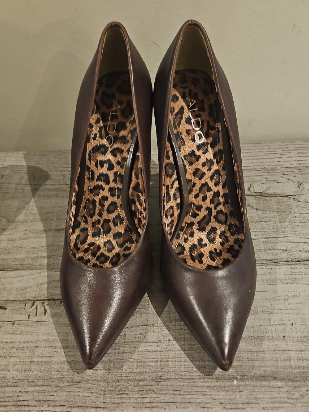 💥2/$15💥Aldo Dark Brown Pointed Leather Pumps with Leopard Insole